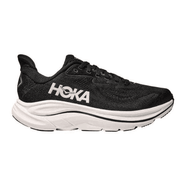 נעל ריצה Hoka CLIFTON 10 בצבע שחור (1162030/BWHT) עם סוליה לבנה ולוגו HOKA לבן גדול בצד, נראית משמאל. נעל זו, שהיא חלק מקולקציית הוקה קליפטון 10, מציעה נוחות וביצועים.