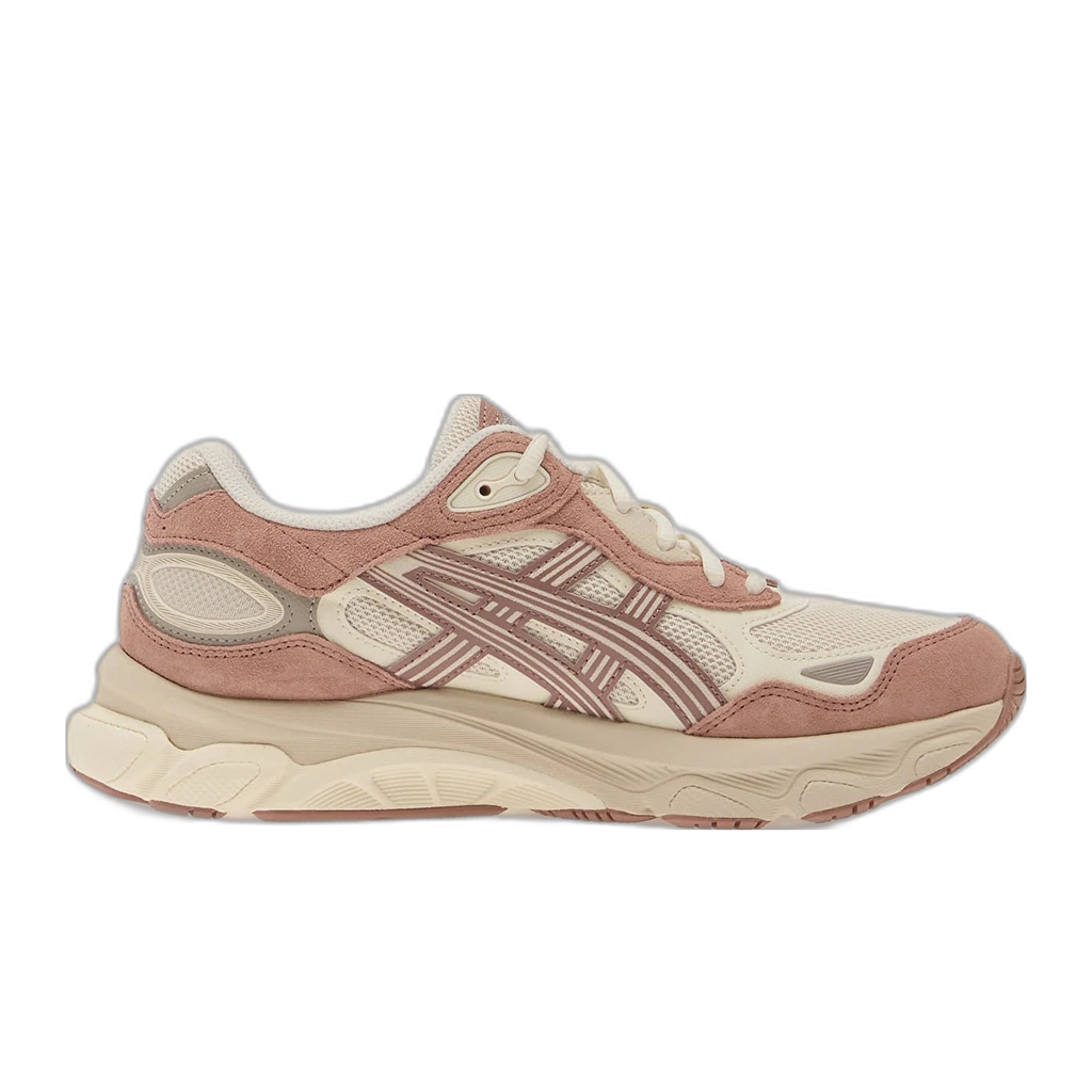 נעלי אסיקס אופנה לנשים Asics GEL-NYC 2.0 בצבע Oatmeal/Umeboshi – מבט צד חיצוני על הגפה הבז' והחיפויים הורודים