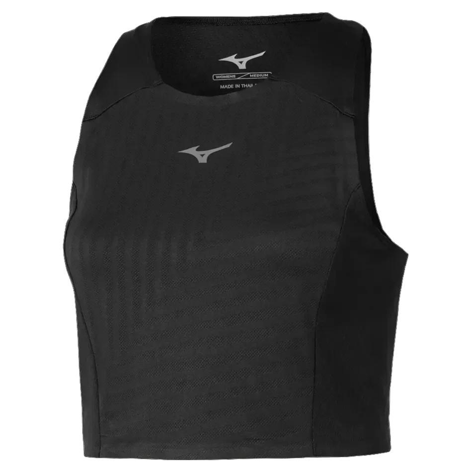 חולצת הספורט הקצרה Mizuno Tech Light (לנשים) בצבע שחור, דגם J2GAD20009, היא חולצת ספורט אלגנטית ללא שרוולים, עם מחשוף עגול ולוגו Mizuno עדין בחזית.