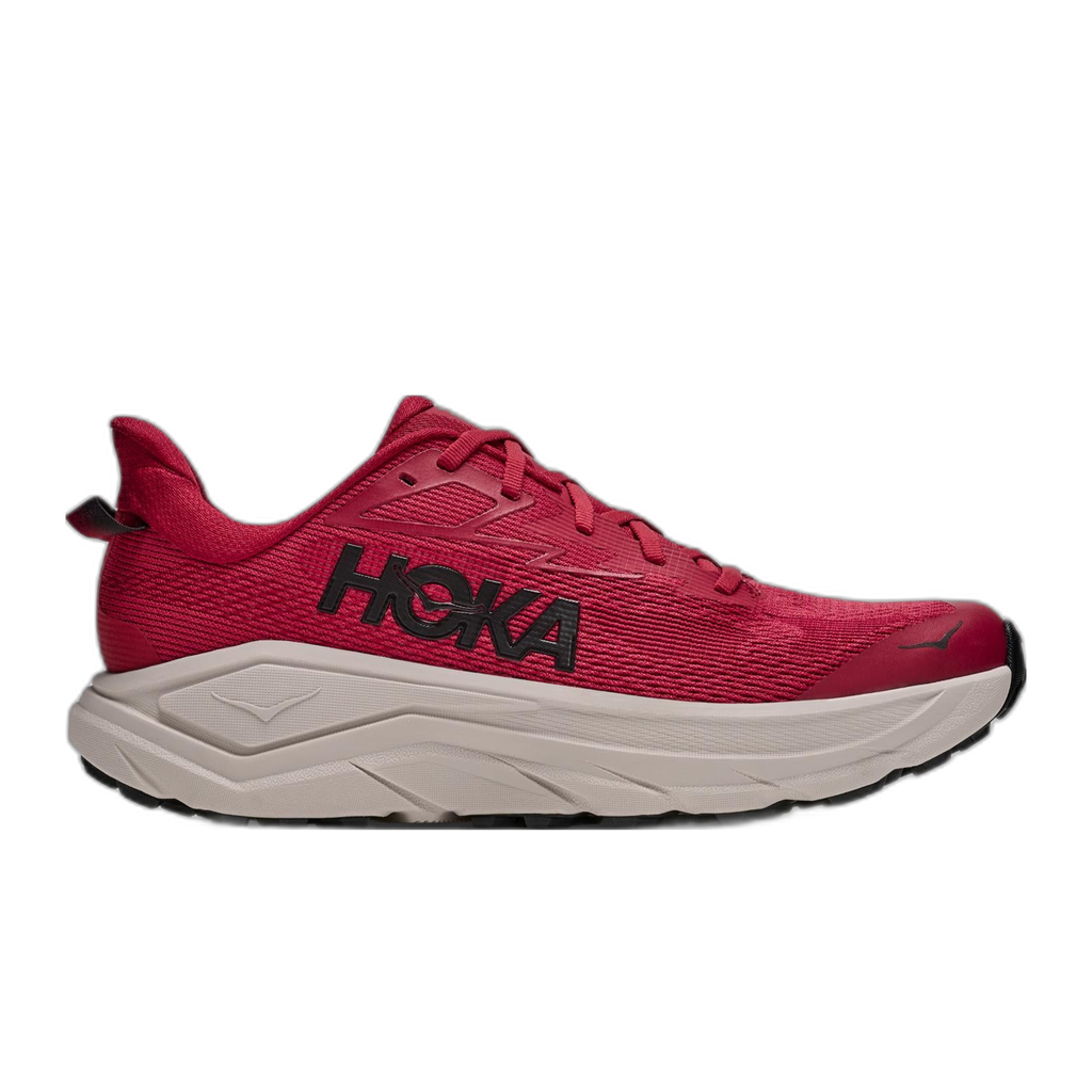 נעל ריצת שטח Hoka CHALLENGER 8 1168716/RRV RED AGATE/RIVER RO בצבע אדום, עם סוליה אמצעית עבה ובהירה ולוגו שחור בצד.