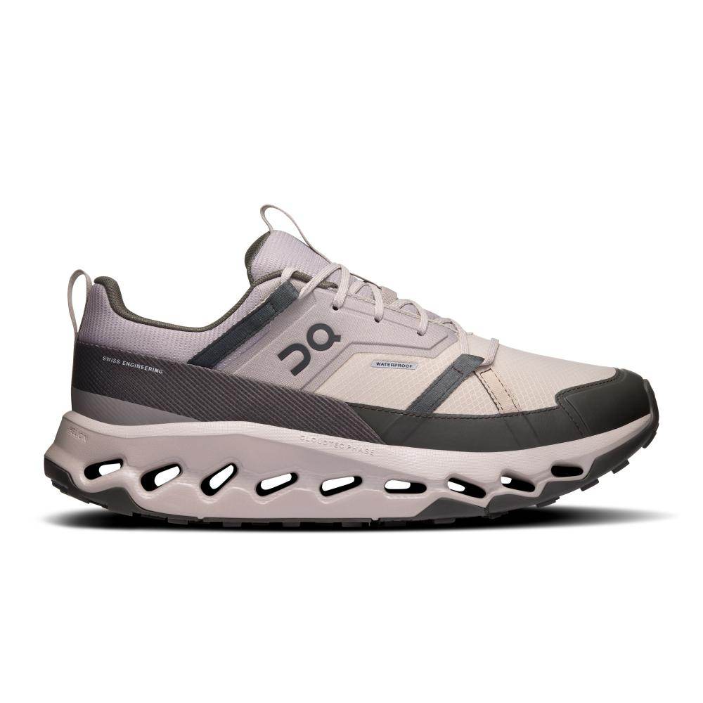 נעלי On Cloud נעלי און קלאוד הוריזון נגד מים WP 3ME10052506 Fog/Thorn כוללות סוליה מאווררת ולוגו "ON" בצבעי אפור בהיר ושחור — נעלי טיולים נגד מים מושלמות לכל הרפתקה, כפי שמוצג בתמונת הפרופיל בצד שמאל.