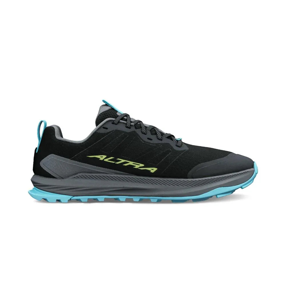 דגם Altra LONE PEAK 9+ BLACK/LIME A0A85RG031 מתאפיין בעיצוב בשחור ואפור עם סוליה כחולה, לוגו Altra בצבע ירוק ליים, ריפוד רספונסיבי, וכן נגיעות כחולות על הלשון ועל לשונית העקב.