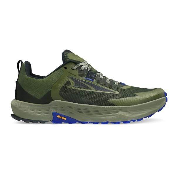 Altra M TIMP 5 AL0A85PE315 מאת Altra היא נעל ריצה ירוקה ושחורה עם הדגשים כחולים, הכוללת סוליה עבה ועיצוב שרוכים.
