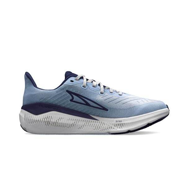 התנסו ב-Altra Experience Form A0A85NU420 של Altra, הכולל עיצוב כחול בהיר עם סוליה לבנה והדגשים כחולים כהים, המוצגים במבט צד.