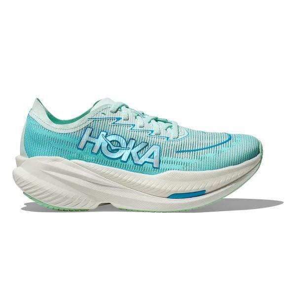 Hoka 1155120/SNWML W MACH X2 של AroSport כולל סוליה עבה ולוגו גלוי, עם עיצוב צהוב ולבן, המוצב על רקע לבן רגיל.