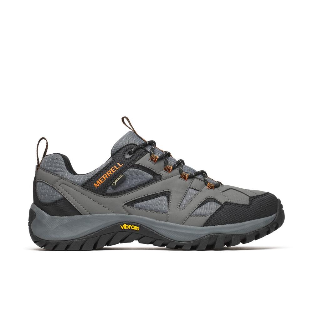 ה-Merrell J500099 BRYCE RADIUS GTX בצבע פחם/אקזוברנס לגברים כולל עיצוב אפור ושחור עם נגיעות כתומות, סוליה Vibram, לוחות רשת וסגירת שרוכים, כפי שמוצג בתמונת פרופיל צדית.