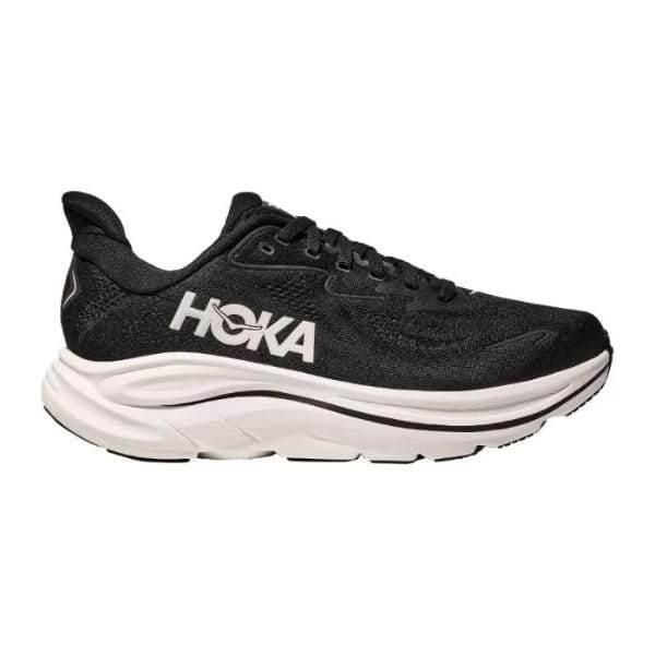 Hoka 1162031/BWHT Clifton 10 הוא נעל ריצה שחורה מבית Hoka, עם סוליה לבנה ולוגו Hoka לבן בולט בצד, כפי שנראה בפרופיל הצדדי.