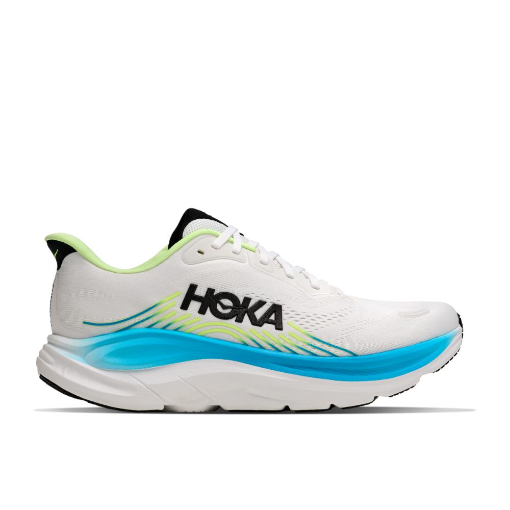 נעלי ריצה Hoka Clifton 11 Wide (2E) לגברים בצבע Frost/Black – מבט צדדי עם גפה אפורה בהירה וסוליה לבנה עבה.