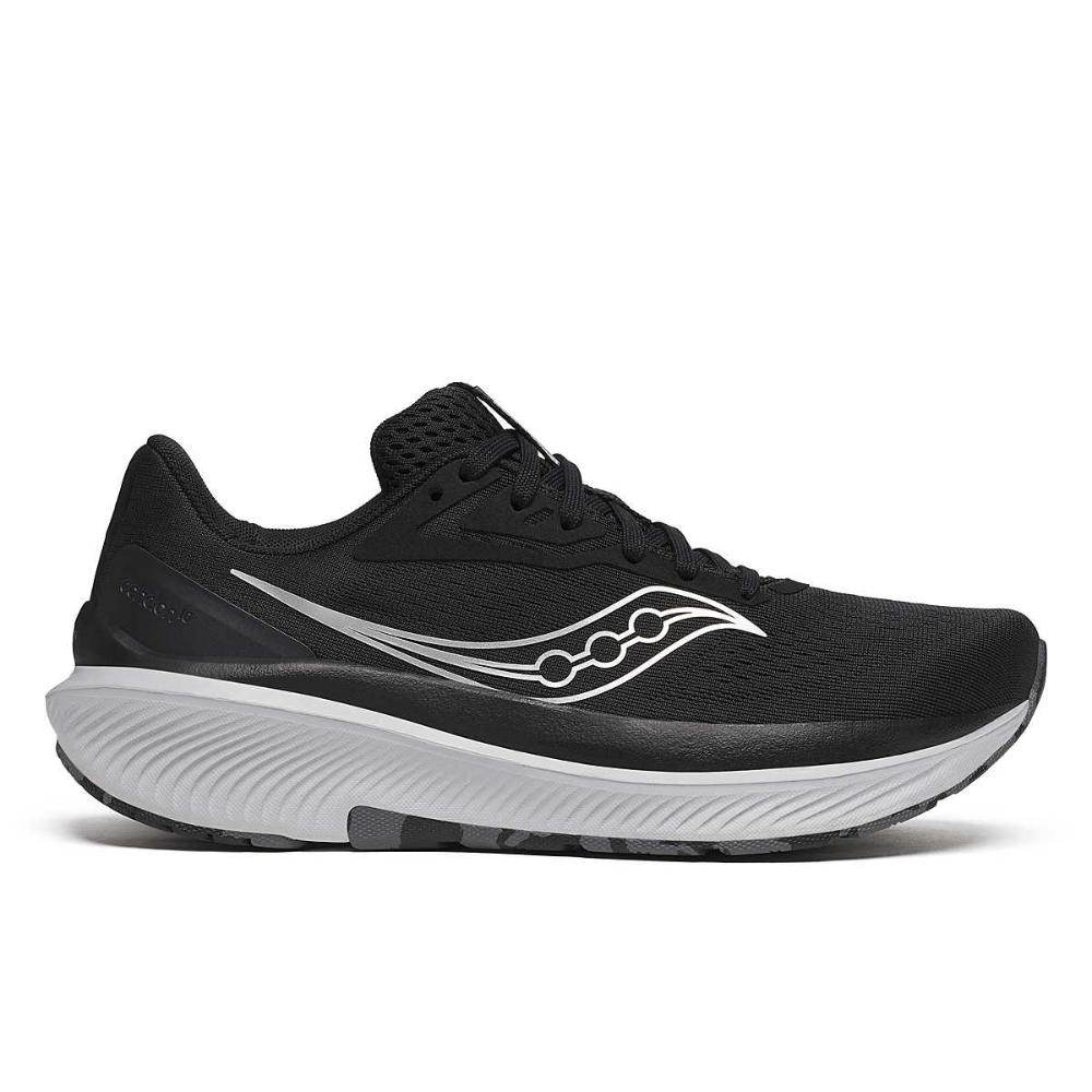 Saucony ECHELON 10 Extra-Wide (2E) S11046-104 הוא נעל ריצה לנשים בצבעי שחור ולבן, עם לוגו לבן גלי, חלק עליון מרשת וסוליה עבה ומחוספסת.
