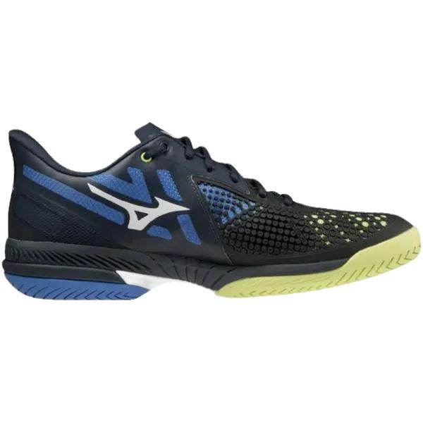 הכירו את Mizuno 61GA227040 Wave EXCEED TOUR 5AC, נעל ספורט שחור וכחול מבית Mizuno. הנעלה זו כוללת סוליה בעלת מרקם מונע החלקה והדגשים בולטים של ירוק ניאון.