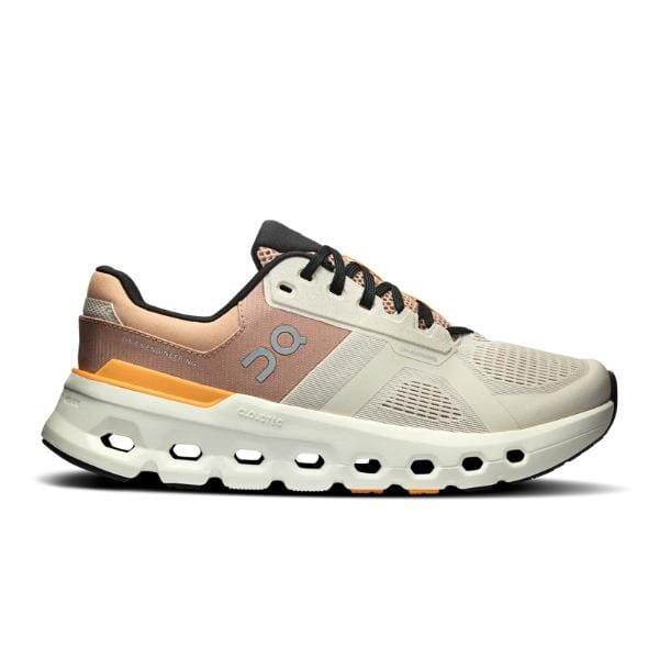 נעלי On Cloud Cloudrunner 2 Wide 3WE10343196 Pearl/Tangerine הן נעלי ספורט בצבע בז' ואפרסק הכוללות גפה מרשת, שרוכים שחורים, נגיעות כתומות עדינות וסוליה לבנה מחוררת.