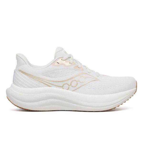 נעל הריצה לנשים Saucony TRIUMPH 23 (S11023-226) כוללת גפה עליונה מרשת לבנה, סוליה עבה וקישוטים בזהב בהיר, כפי שנראים בתצוגה צדדית.