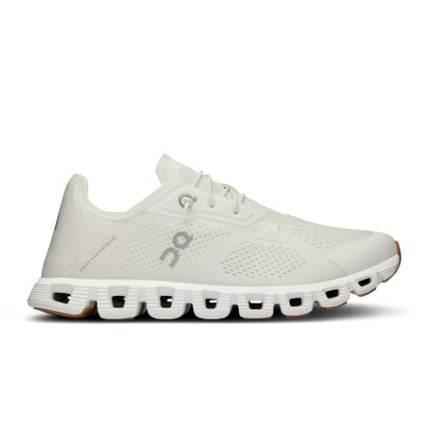 נעלי ריצה לנעליים וקלאוד 5 קוסט לנשים On Cloud 5 Coast Undyed-White 3WD10541743 עם סוליה לבנה.