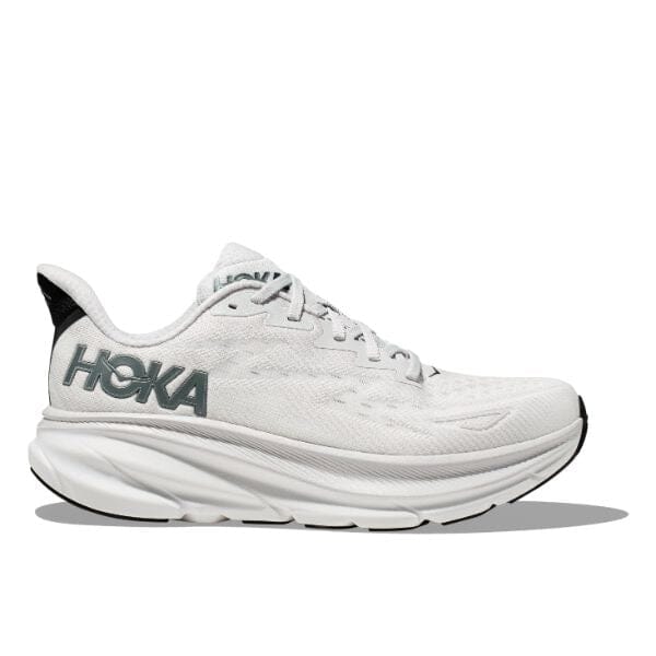 נעלי ריצה לנשים Hoka Clifton 9 בלבן ושחור.