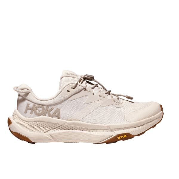 נעלי ריצה של Hoka Transport 1123154/EEGG על רקע לבן.