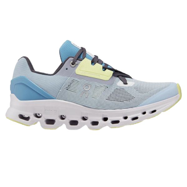 נעל ריצה לנשים On Cloud בצבע כחול וצהוב.